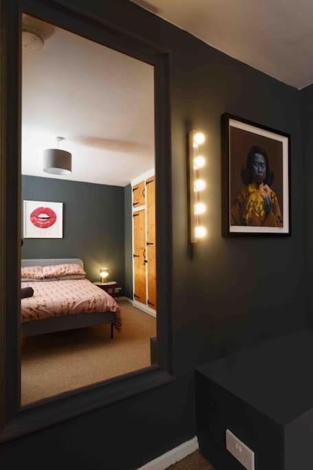 Chester/Handbridge Sleeps 9 + Netflix Hough Green エクステリア 写真